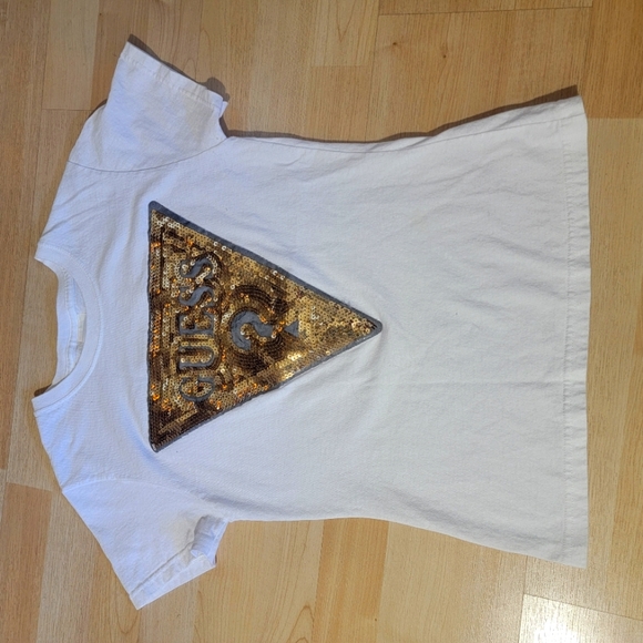 Boutique bought Guess®️ t-shirt - Picture 1 of 3